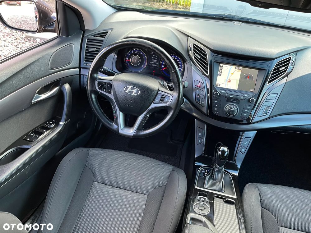 Hyundai i40 Kombi 2.0 Automatik Family+ - 17