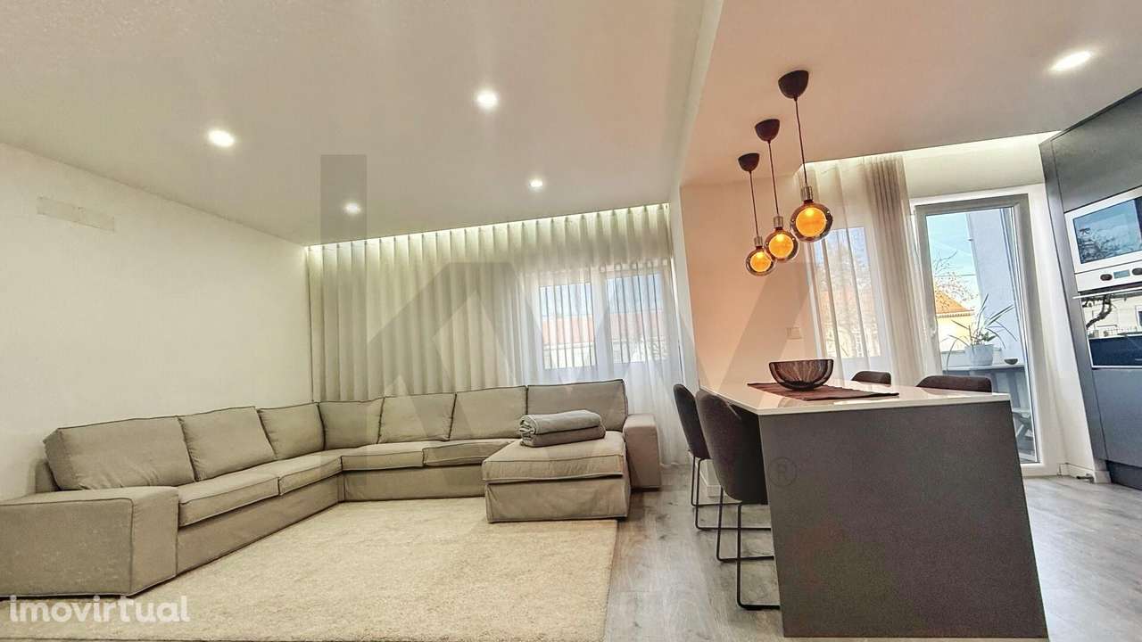 Apartamento T2 Totalmente Remodelado com Suite e Varanda – Casal do Ma - Grande imagem: 2/27