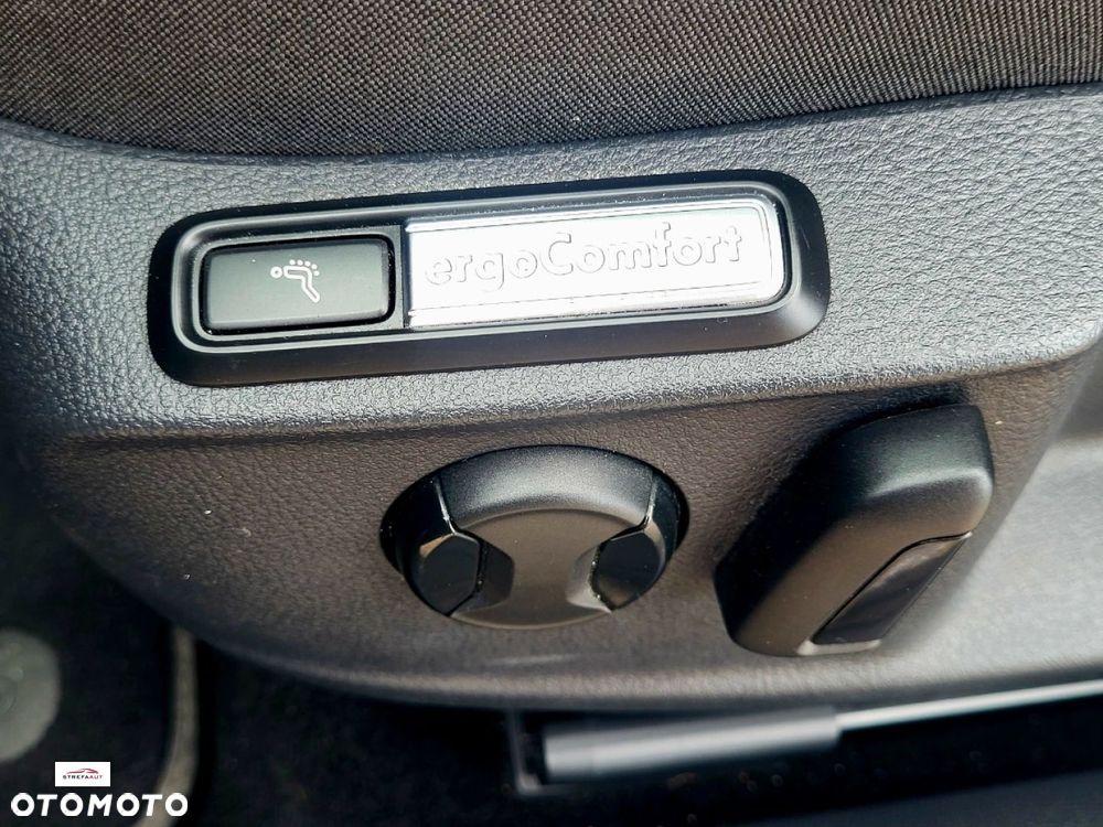 Volkswagen Passat - 28