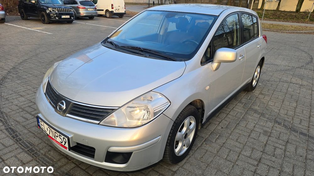 Nissan Tiida 1.6 Acenta - 1