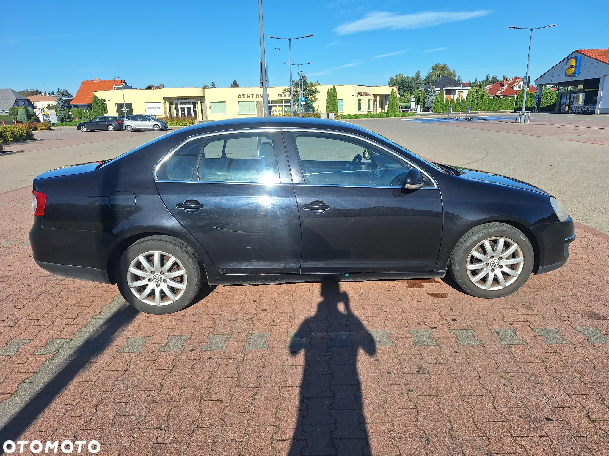 Volkswagen Jetta - 4