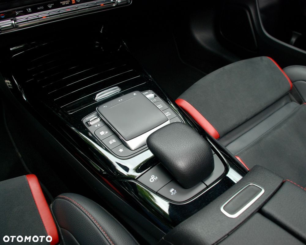 Mercedes-Benz CLA AMG 45 S 4-Matic+ 8G-DCT - 28