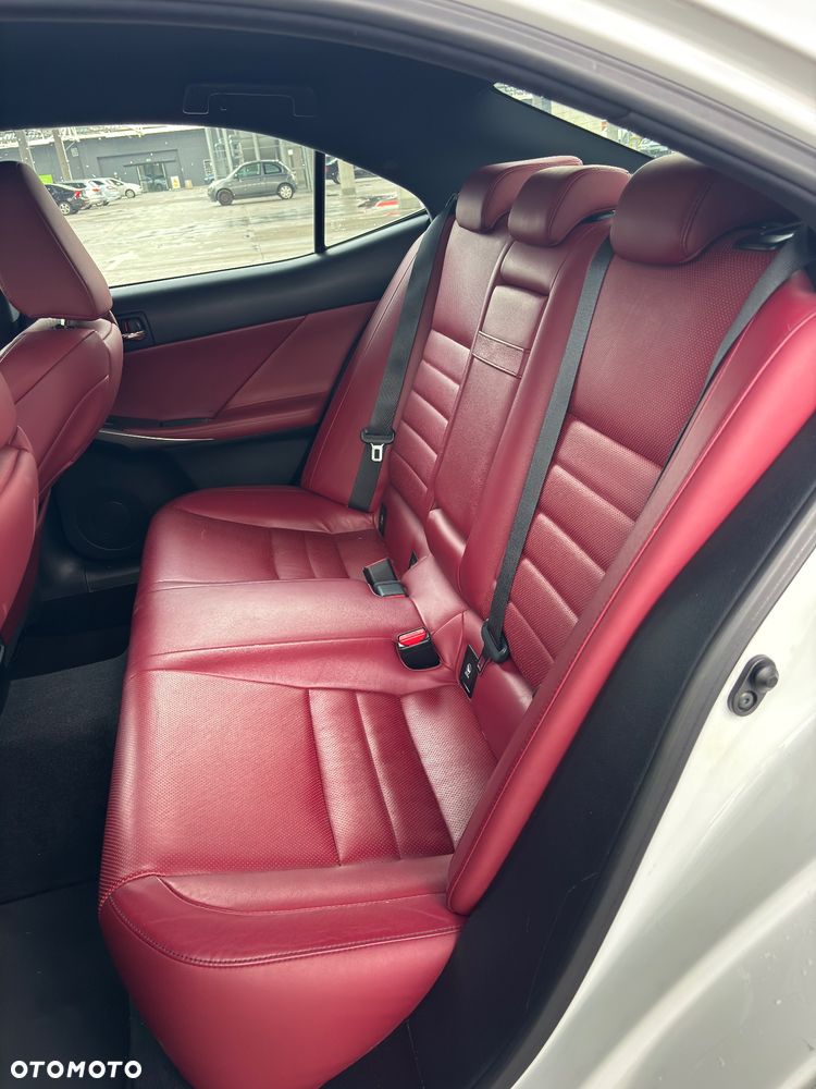 Lexus IS 200t F Sport - 10