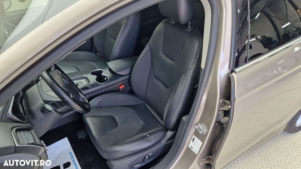 Ford Mondeo - 12