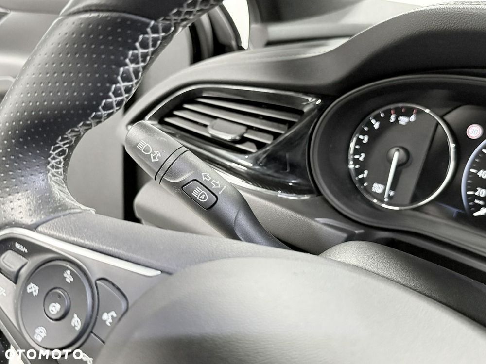 Opel Insignia - 30