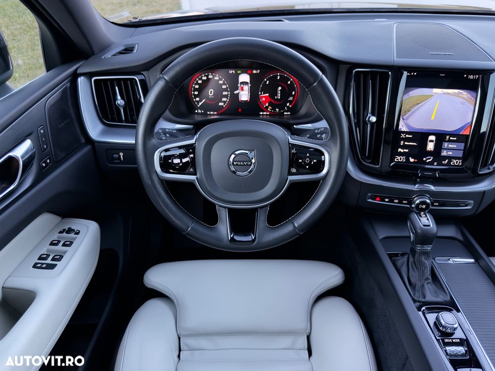 Volvo XC 60 D4 Geartronic Momentum Pro - 30