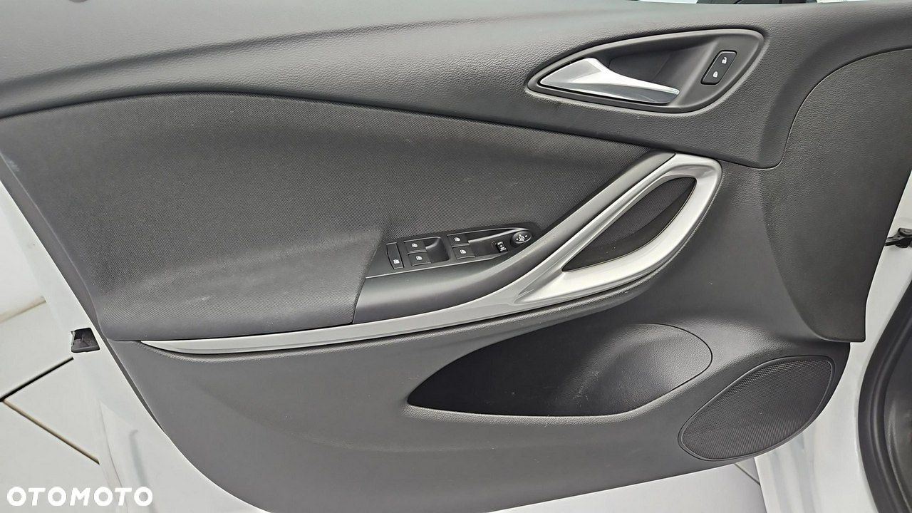 Opel Astra - 10