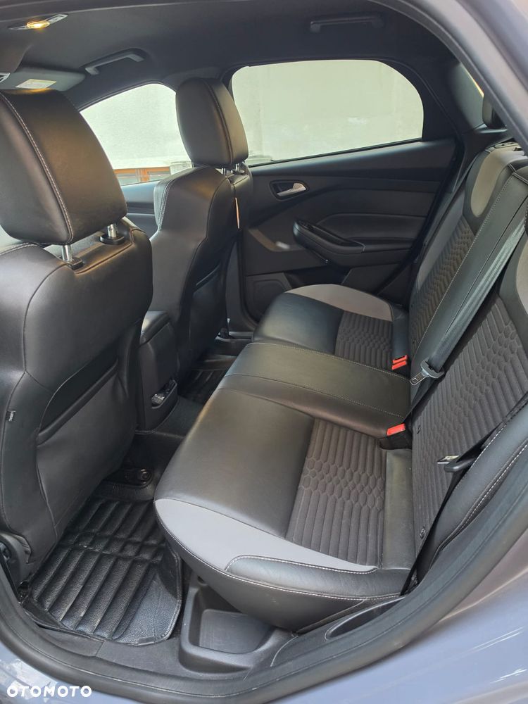 Ford Focus 2.0 TDCi ST - 13