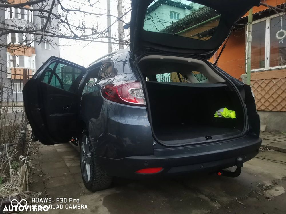 Renault Megane ENERGY dCi 130 Start & Stop Bose Edition - 17