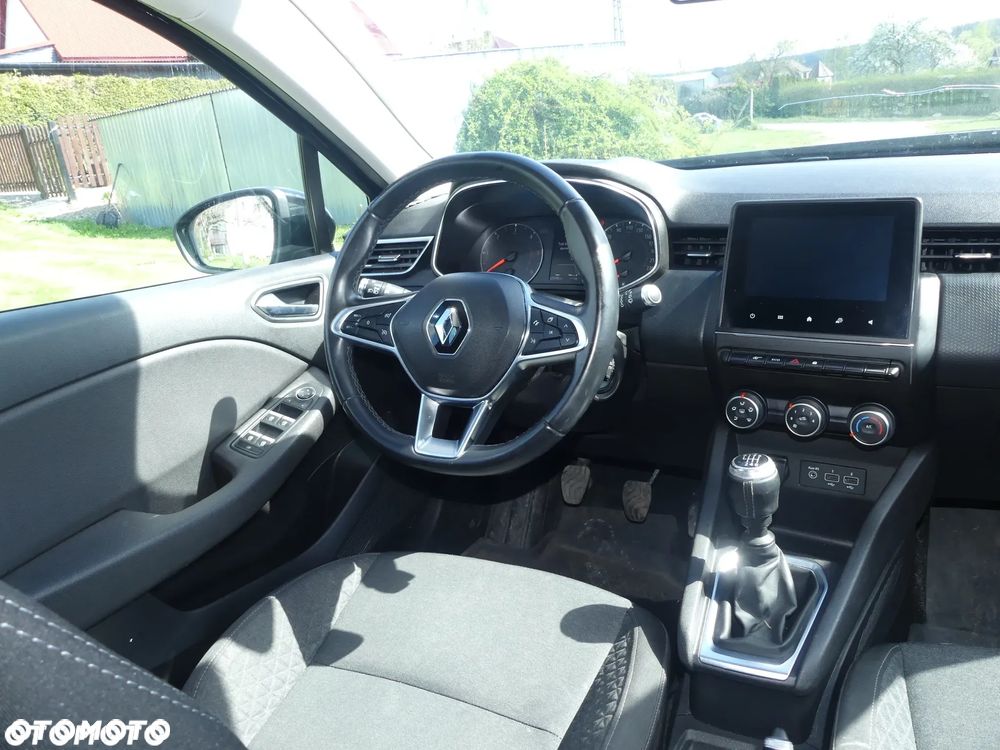 Renault Clio - 8