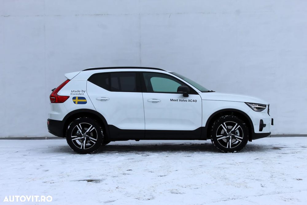 Volvo XC 40 B4 AT FWD MHEV Ultimate Dark - 4