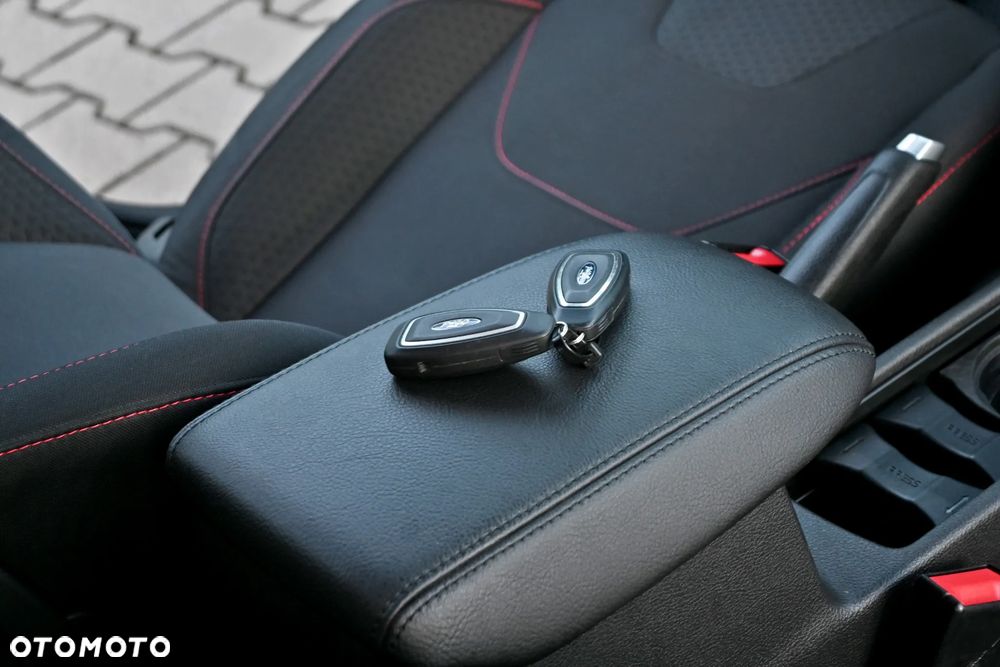Ford Focus 1.5 EcoBoost ST-Line - 26