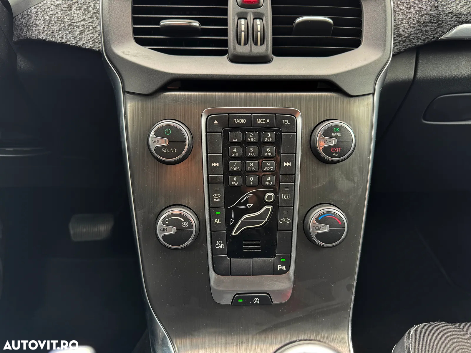 Volvo V40 D2 Aut. Summum - 34