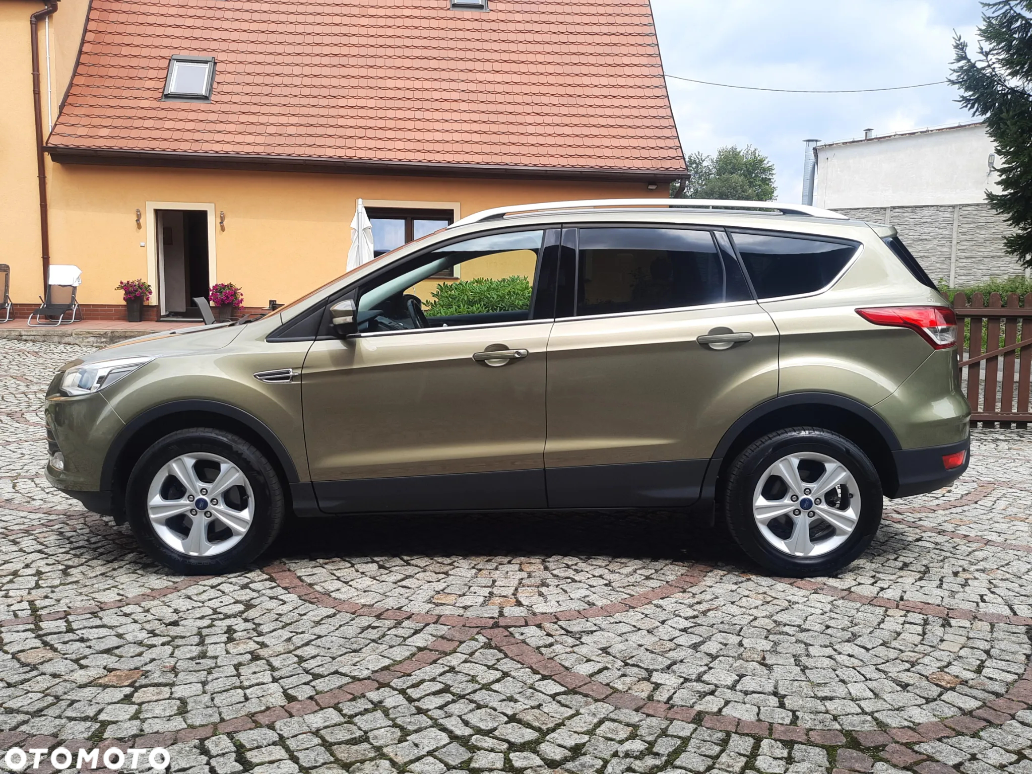 Ford Kuga 1.5 EcoBoost 2x4 Individual - 3