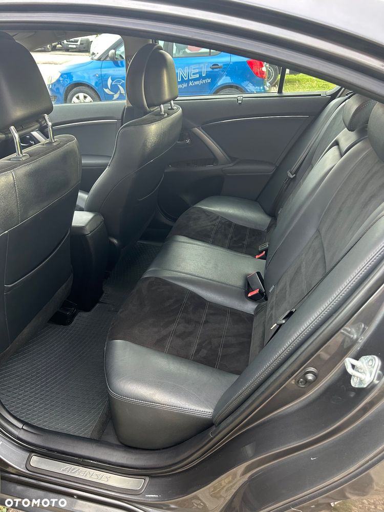 Toyota Avensis 2.0 D-4D Premium - 10