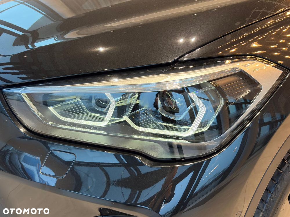 BMW X1 xDrive20i Sport Line sport - 10