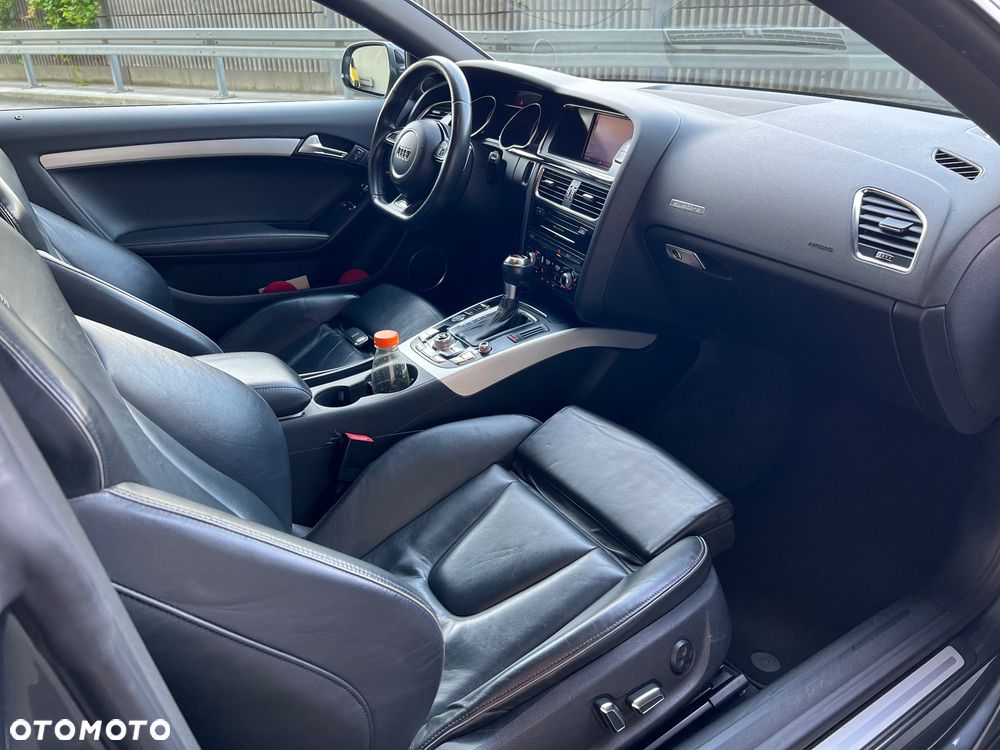 Audi RS5 Coupé Standard - 16