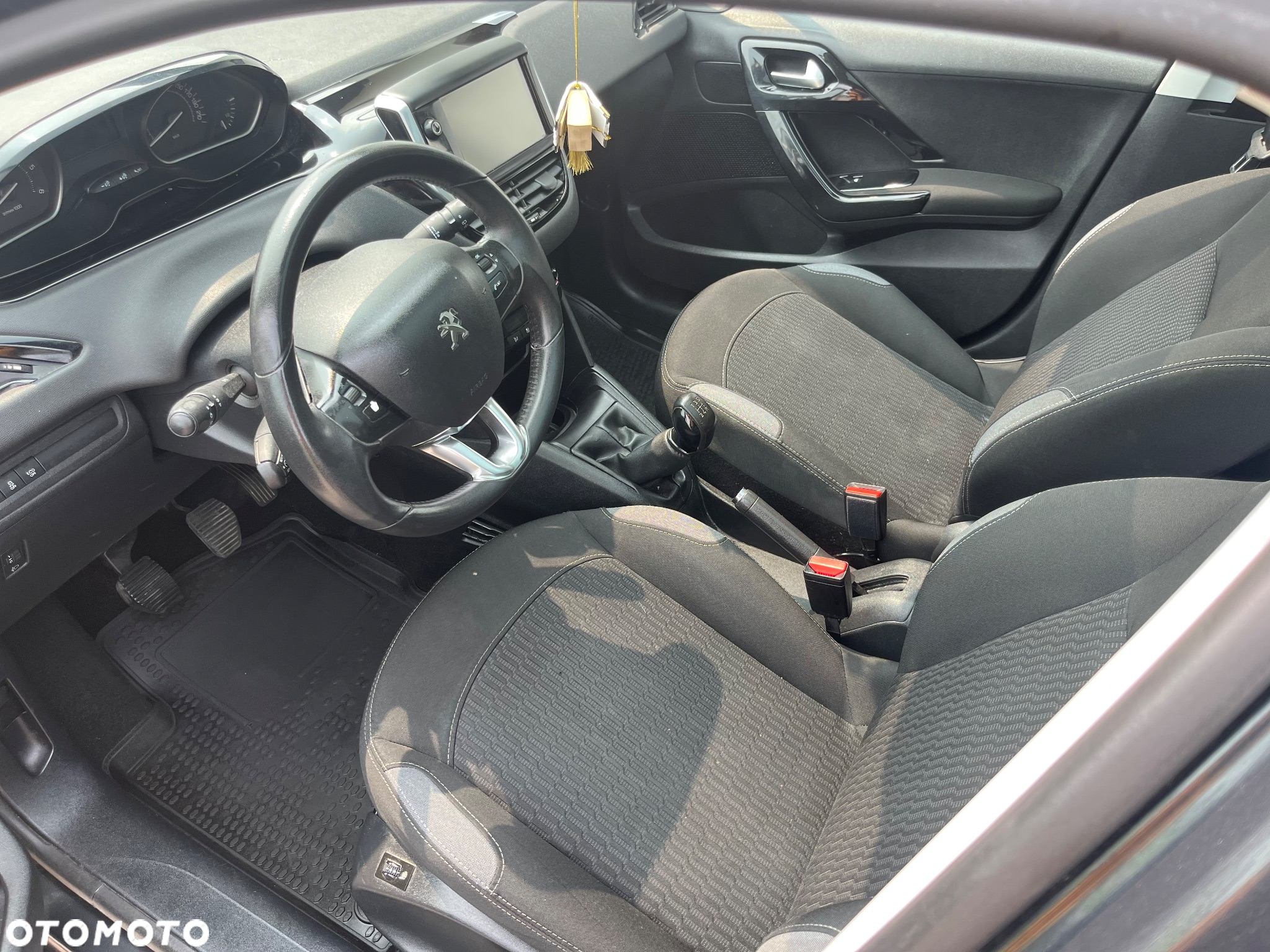 Peugeot 208 - 9
