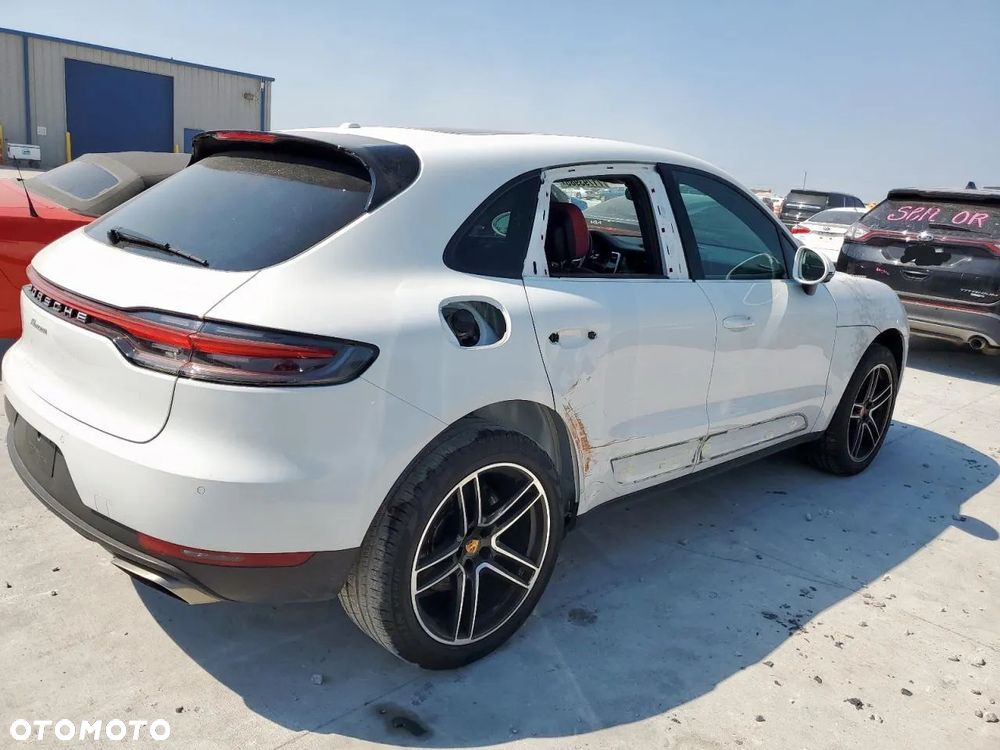 Porsche Macan - 3