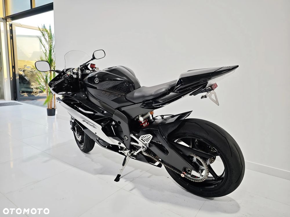 Yamaha R6 - 13
