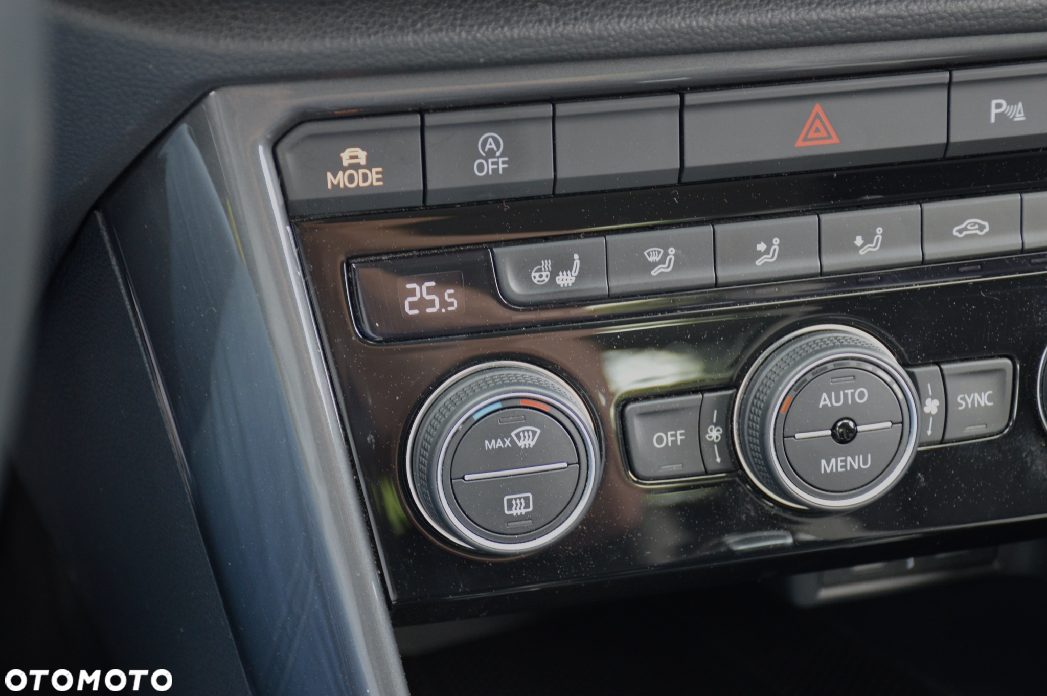 Volkswagen T-Roc 2.0 TDI SCR DSG Sport - 33