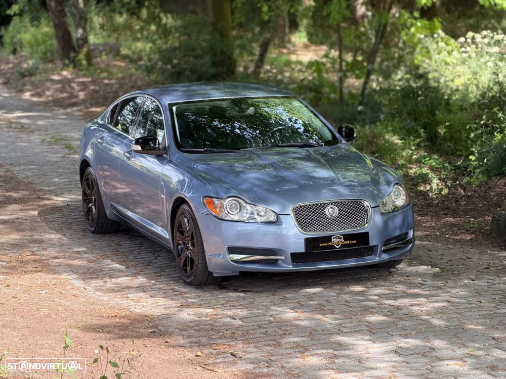 Jaguar XF 2.7 D V6 Premium Luxury - 42