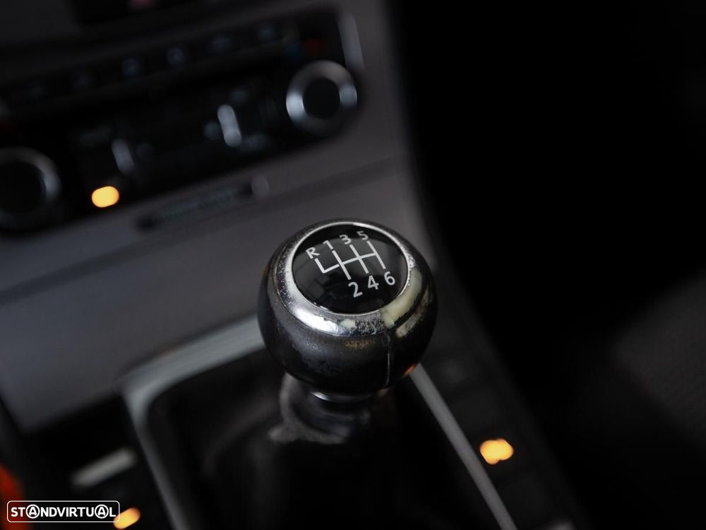 VW Passat Variant - 18