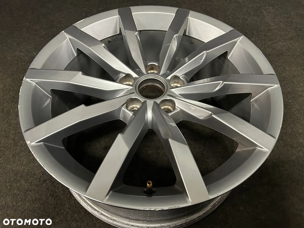 Alufelga VW Passat B8 18 cali 5x112 1szt. 3G0601025Q - 2