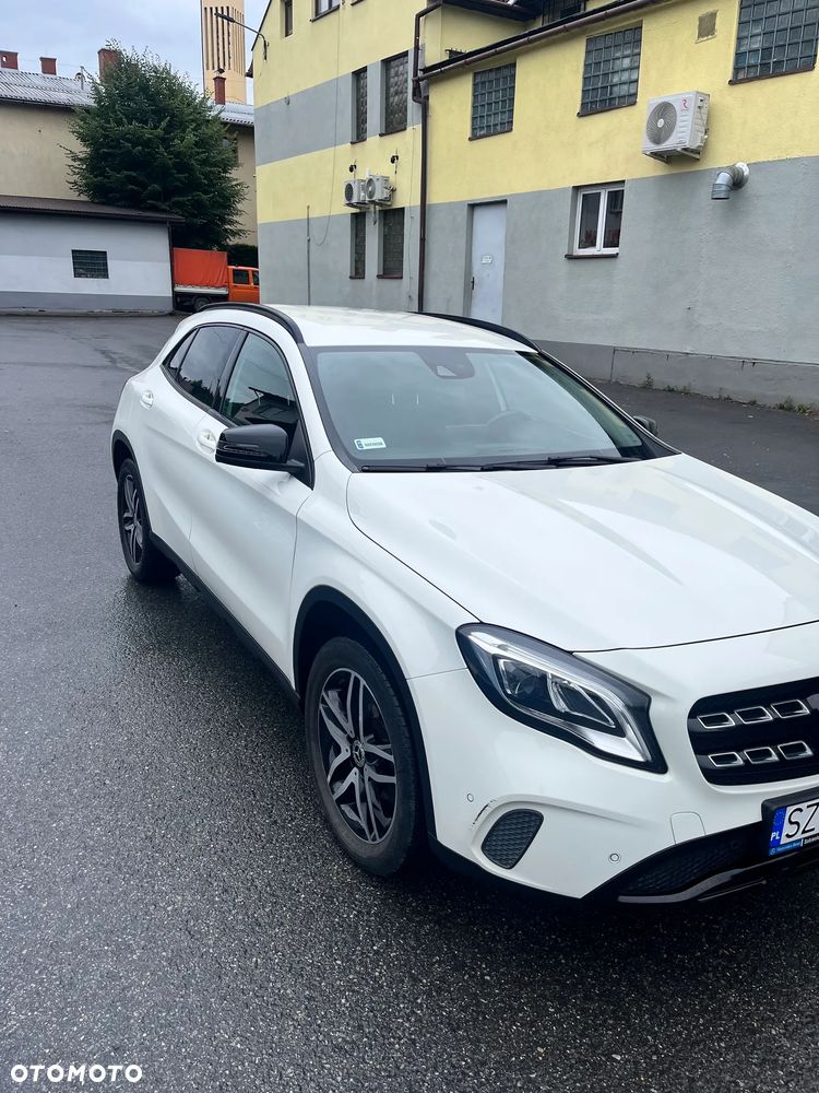 Mercedes-Benz GLA 200 7G-DCT - 6