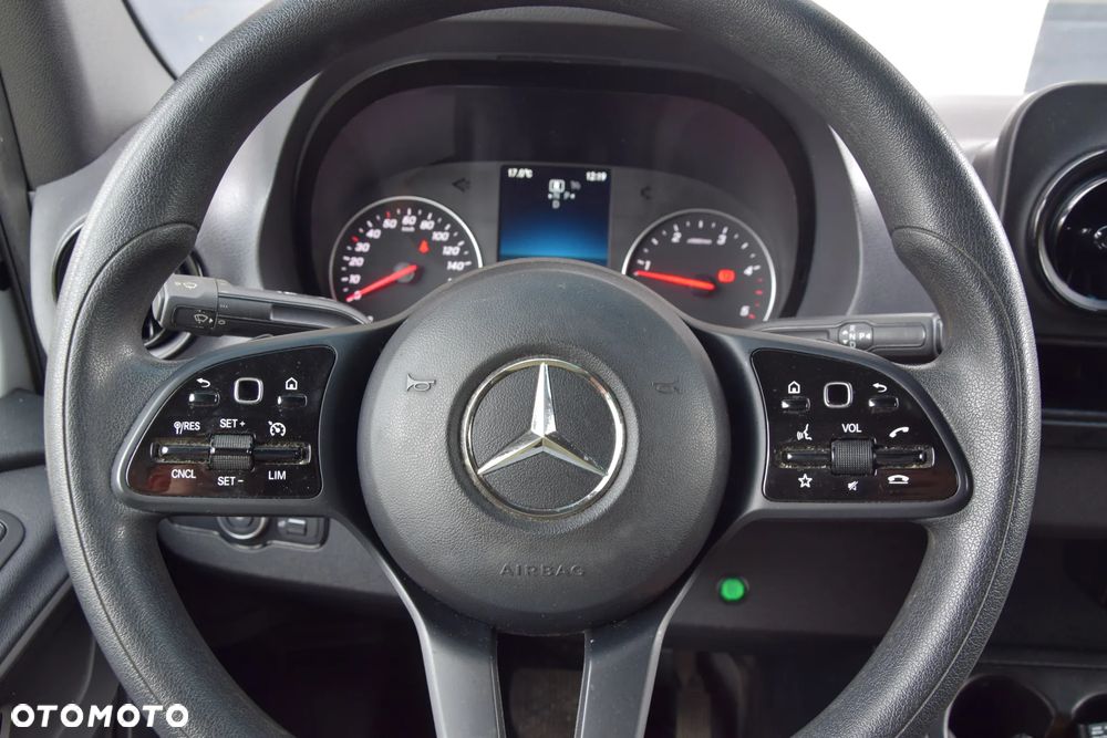 Mercedes-Benz Sprinter 519 CDI  Kontener Na bliźniaku , Automatyczna skrzynia 190 KM, Salon PL   Na gwarancji - 26