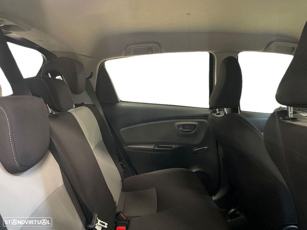 Toyota Yaris - 7