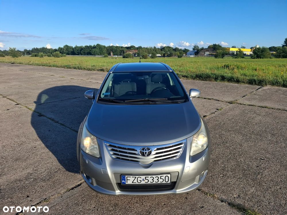 Toyota Avensis 2.0 D-4D Luna - 4