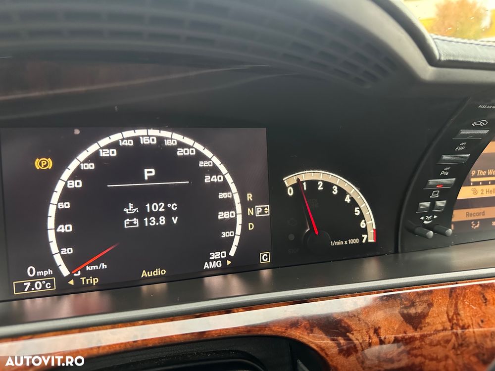 Mercedes-Benz S 63 AMG L 7G-TRONIC - 12