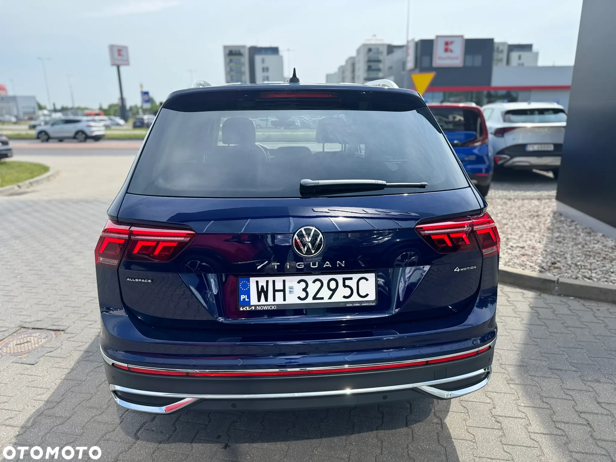 Volkswagen Tiguan 2.0 TDI SCR 4Mot Elegance DSG - 4