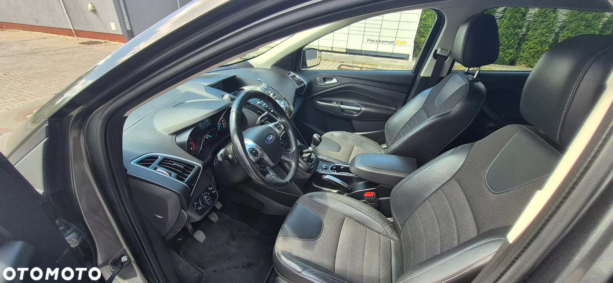 Ford Kuga 1.6 EcoBoost 2x4 Titanium - 9