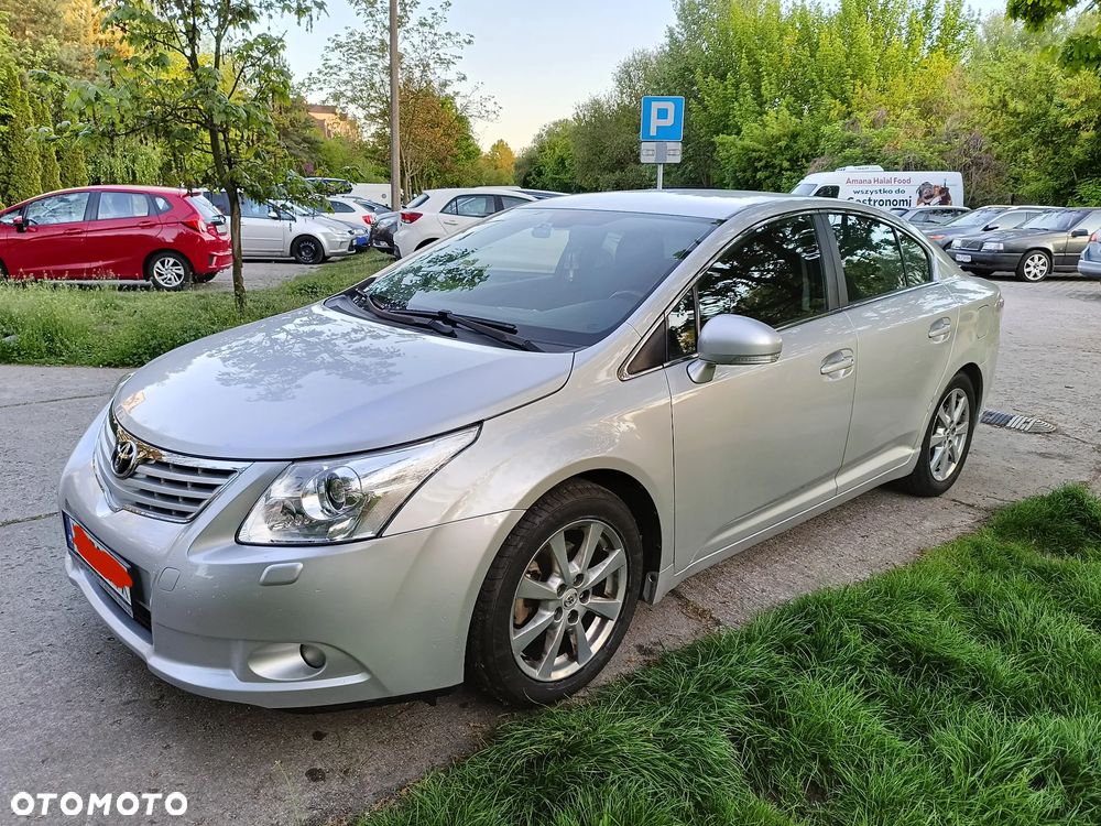 Toyota Avensis 1.8 Sol plus - 2