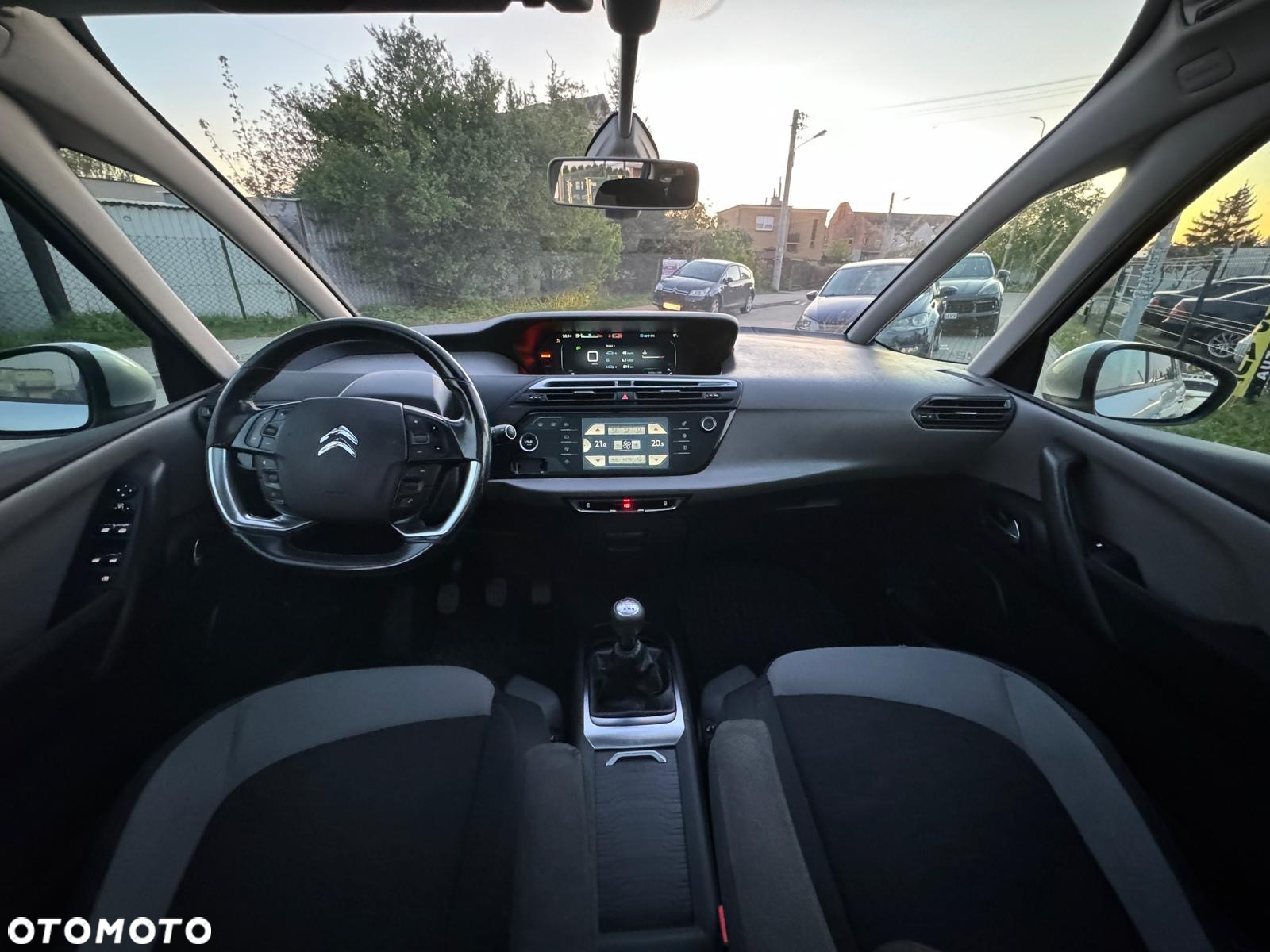 Citroën C4 Picasso BlueHDi 120 Exclusive - 23
