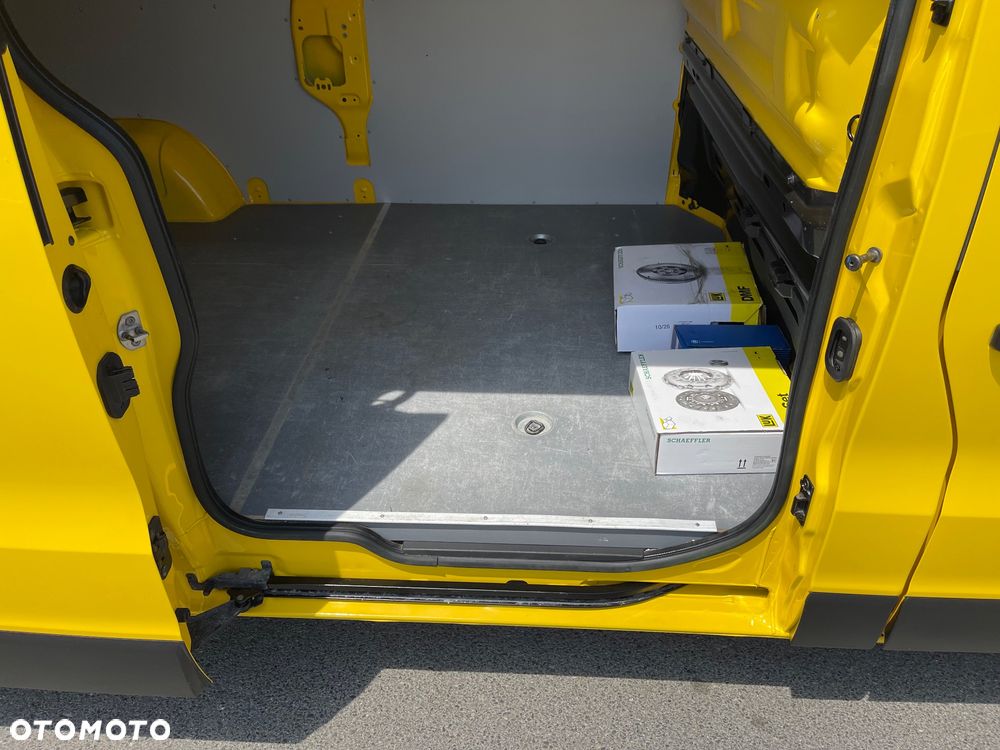 Renault Trafic - 29