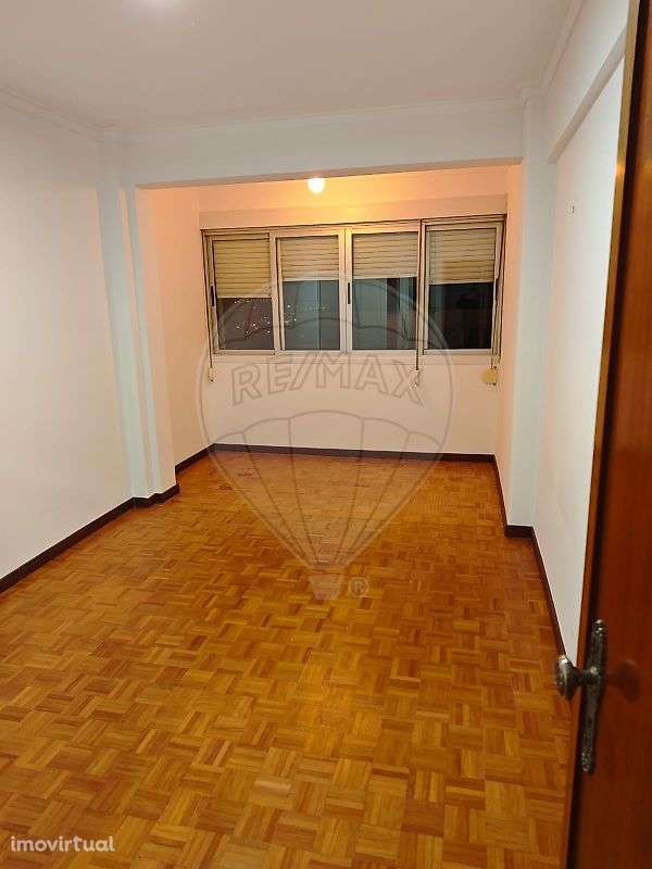 Apartamento T2 para arrendamento - Grande imagem: 2/12
