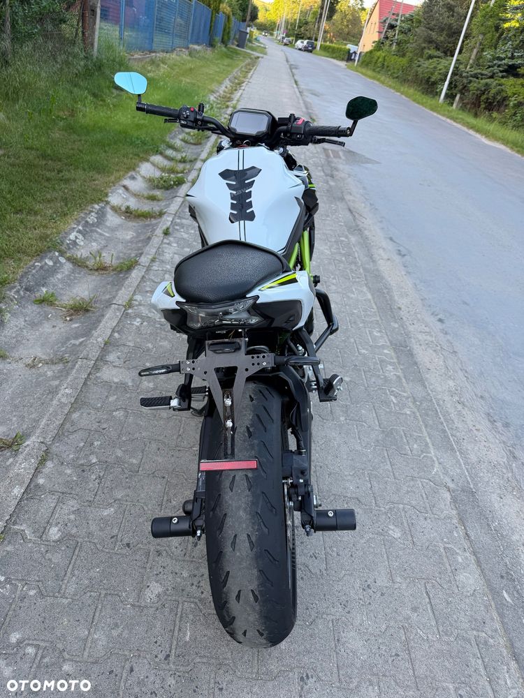 Kawasaki Z - 19