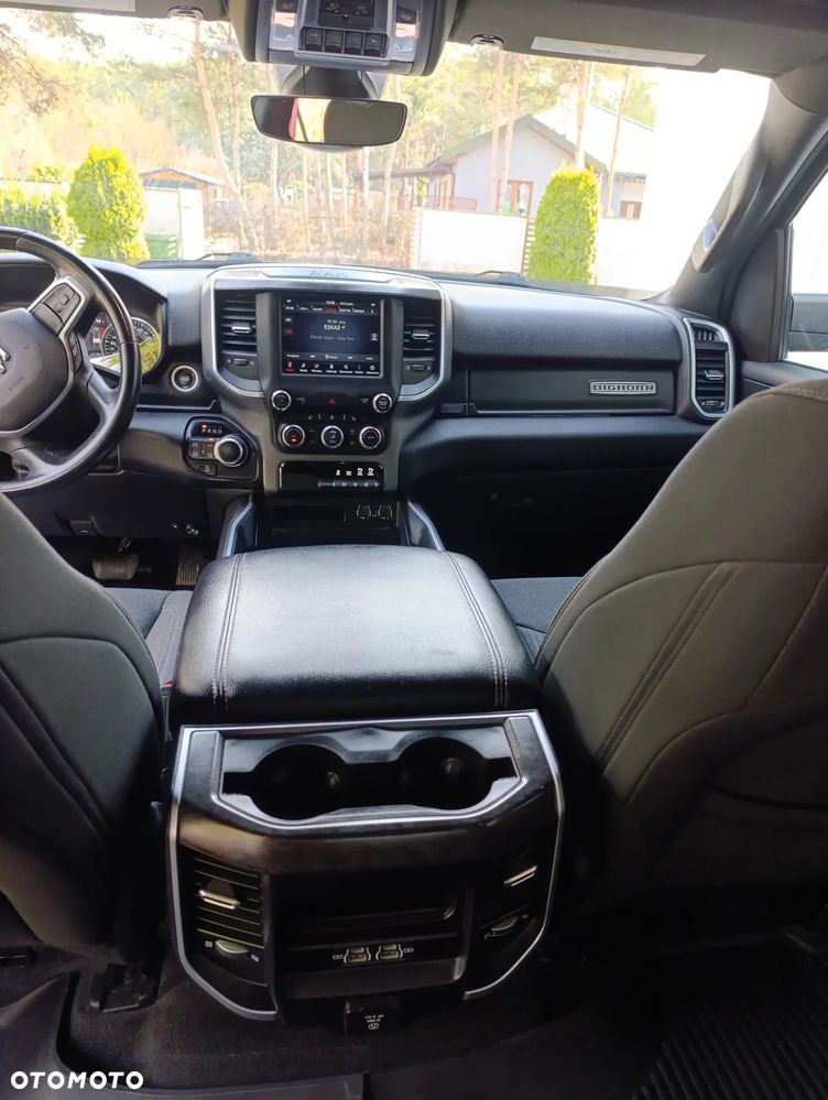 RAM 1500 Crew Cab Shortbed Bighorn - 14
