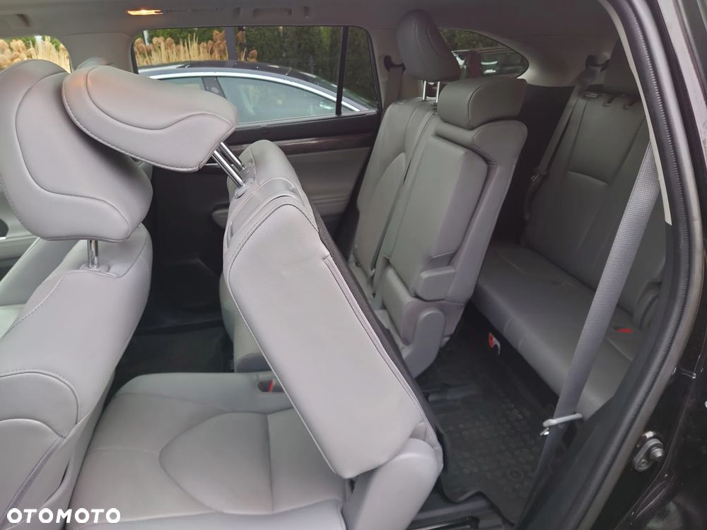 Toyota Highlander 2.5 Hybrid Executive - 7