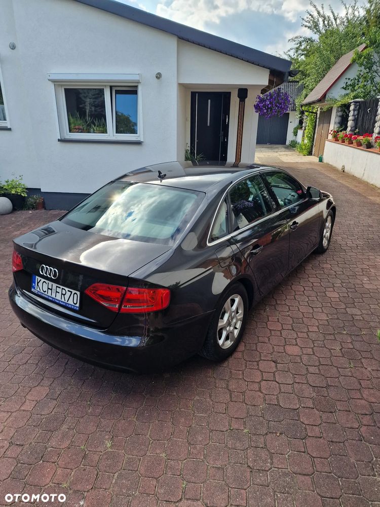 Audi A4 Limousine - 10