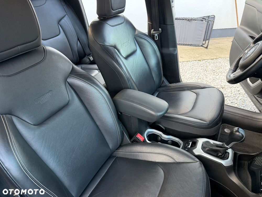 Jeep Renegade 1.6 MultiJet DSG Limited - 23