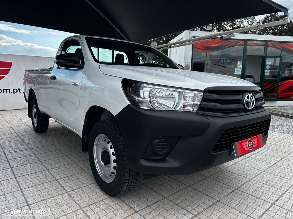 Toyota Hilux - 1