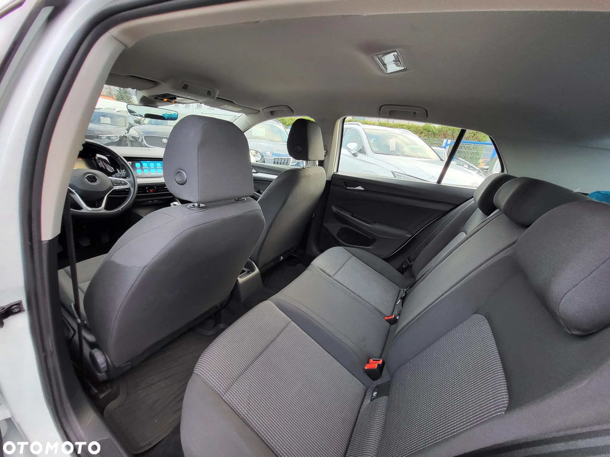 Volkswagen Golf VIII 1.0 TSI - 10
