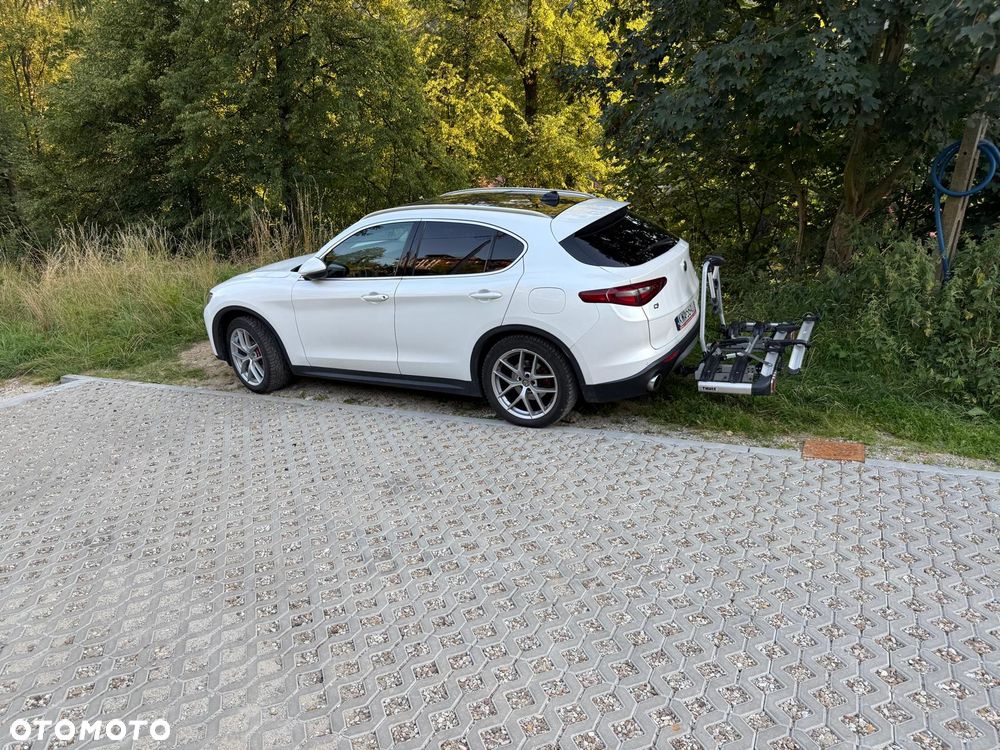Alfa Romeo Stelvio 2.0 Turbo 16V AT8-Q4 Lusso Ti - 12