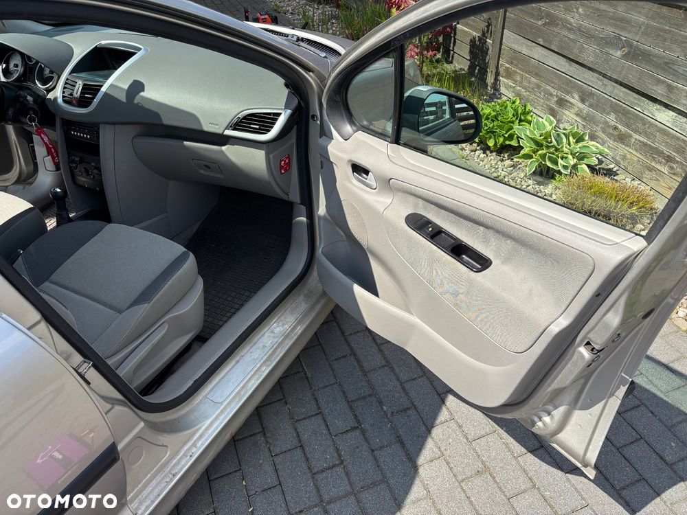 Peugeot 207 1.4 16V Presence - 7