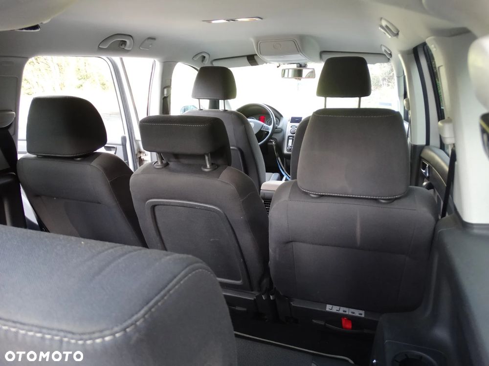 Volkswagen Touran 2.0 TDI DPF Cross - 15