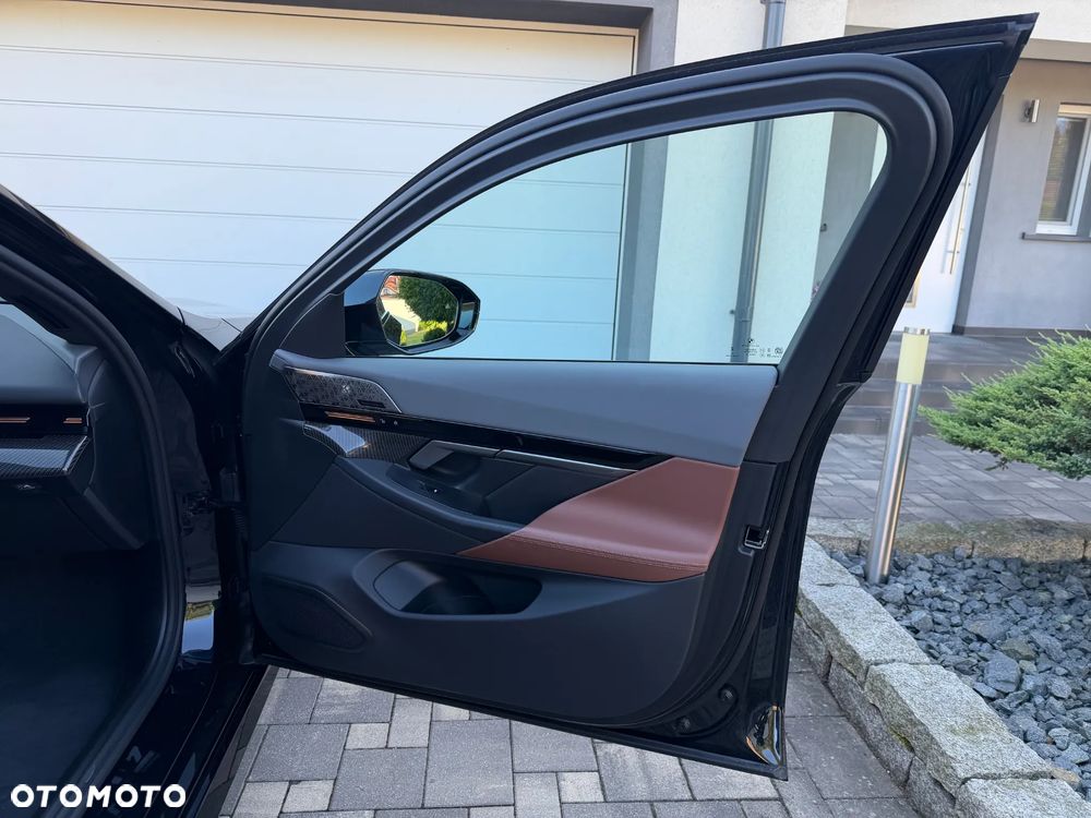 BMW Seria 5 520d mHEV M Sport - 12